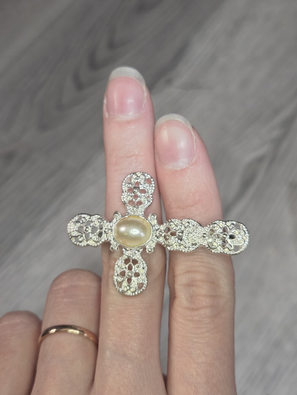Silver Tone Cross Double Finger Ring Size 5.25-6.25 Pearl Filigree Horizontal
